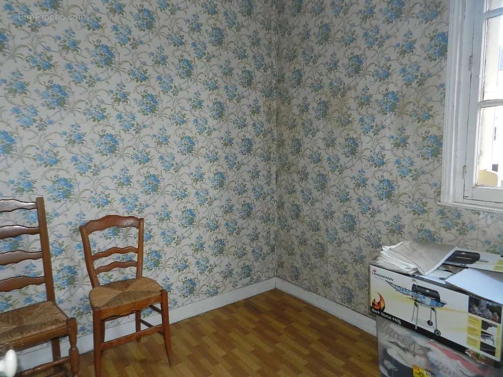 Maison à SAINT-PIERRE-SUR-DIVES