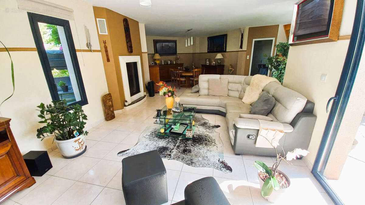 Maison à NOTRE-DAME-DE-BONDEVILLE