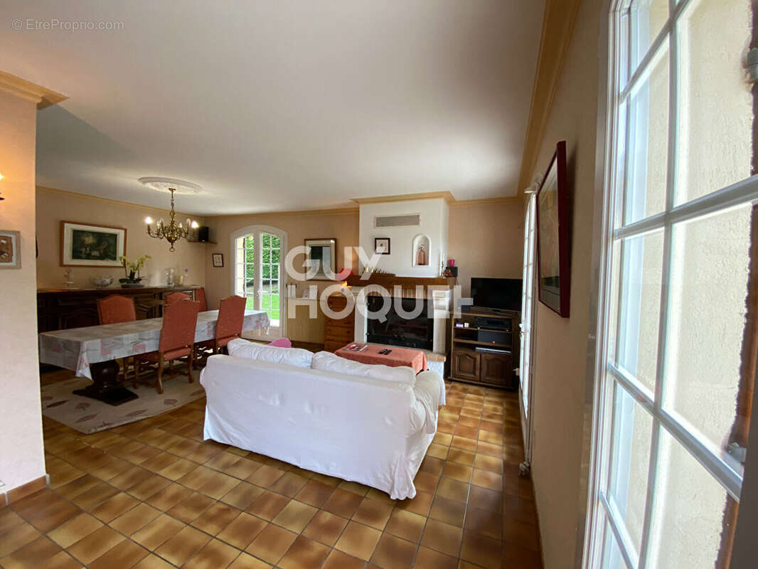 Maison à SAINT-DENIS-DE-PILE