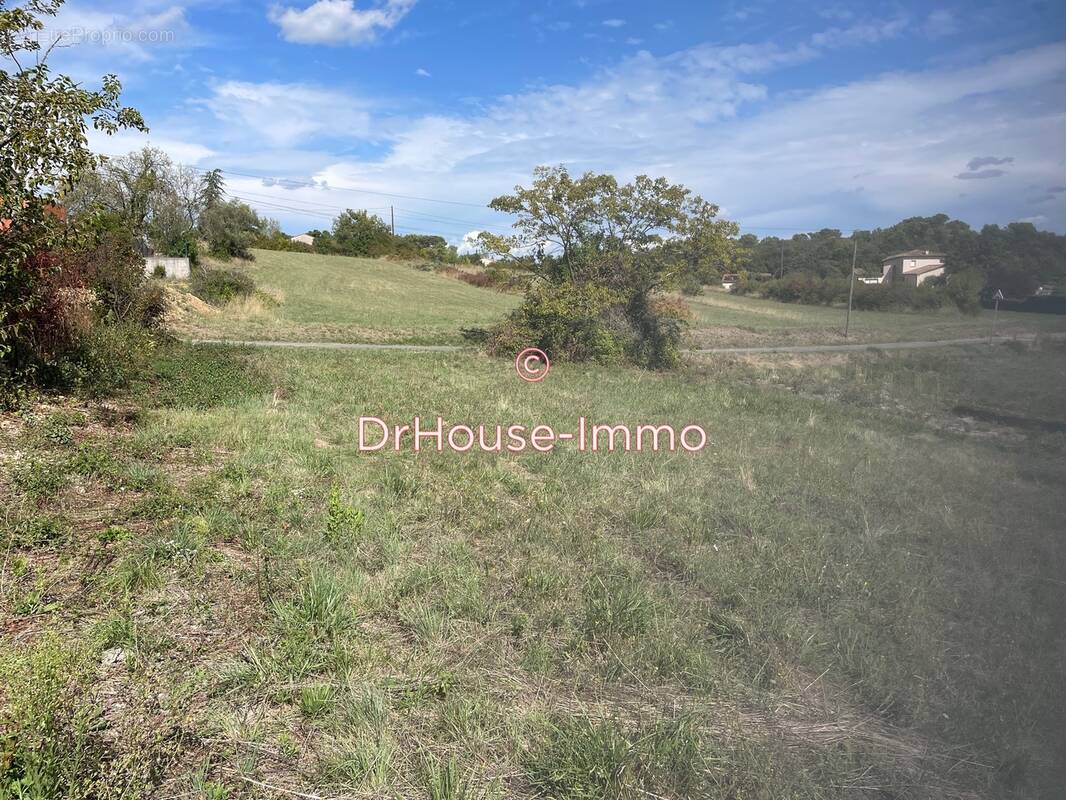 Terrain 1782 m² à Rousson  - photo 1