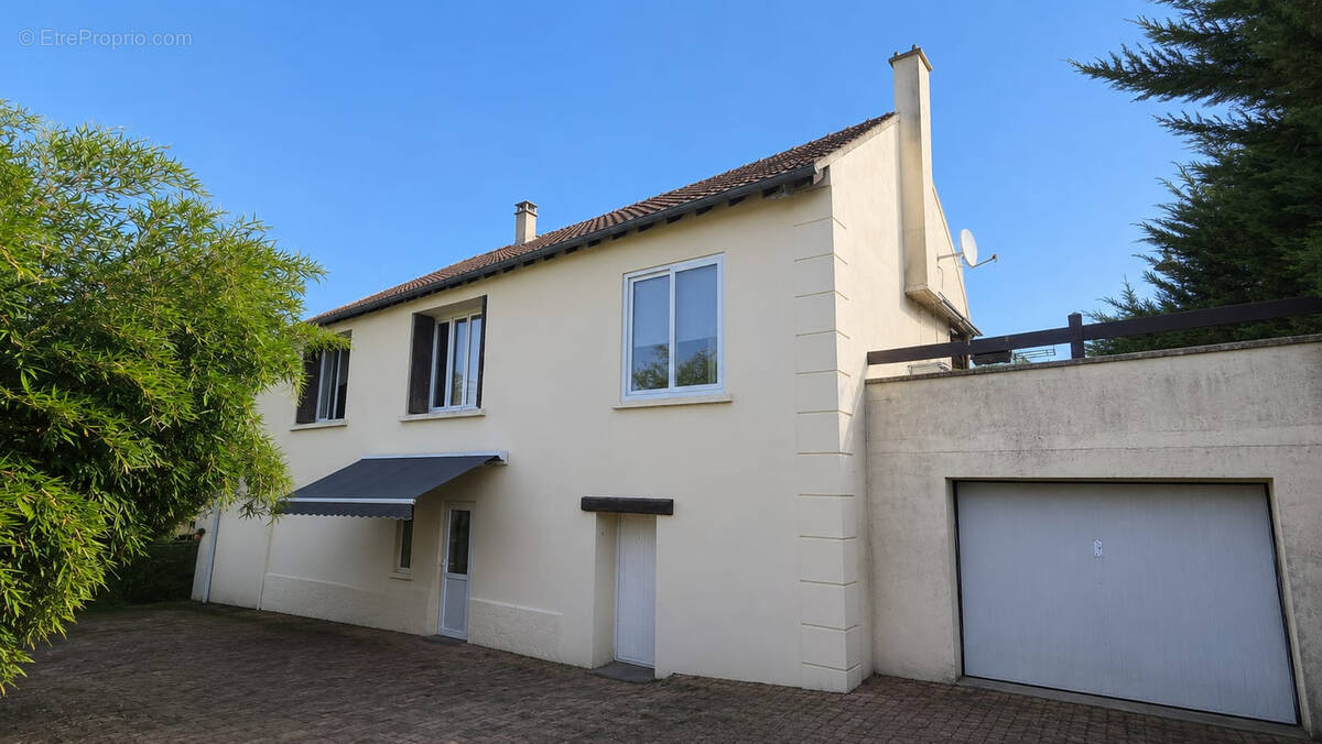 Pavillon en vente sur terrain de 824 m² - photo 1