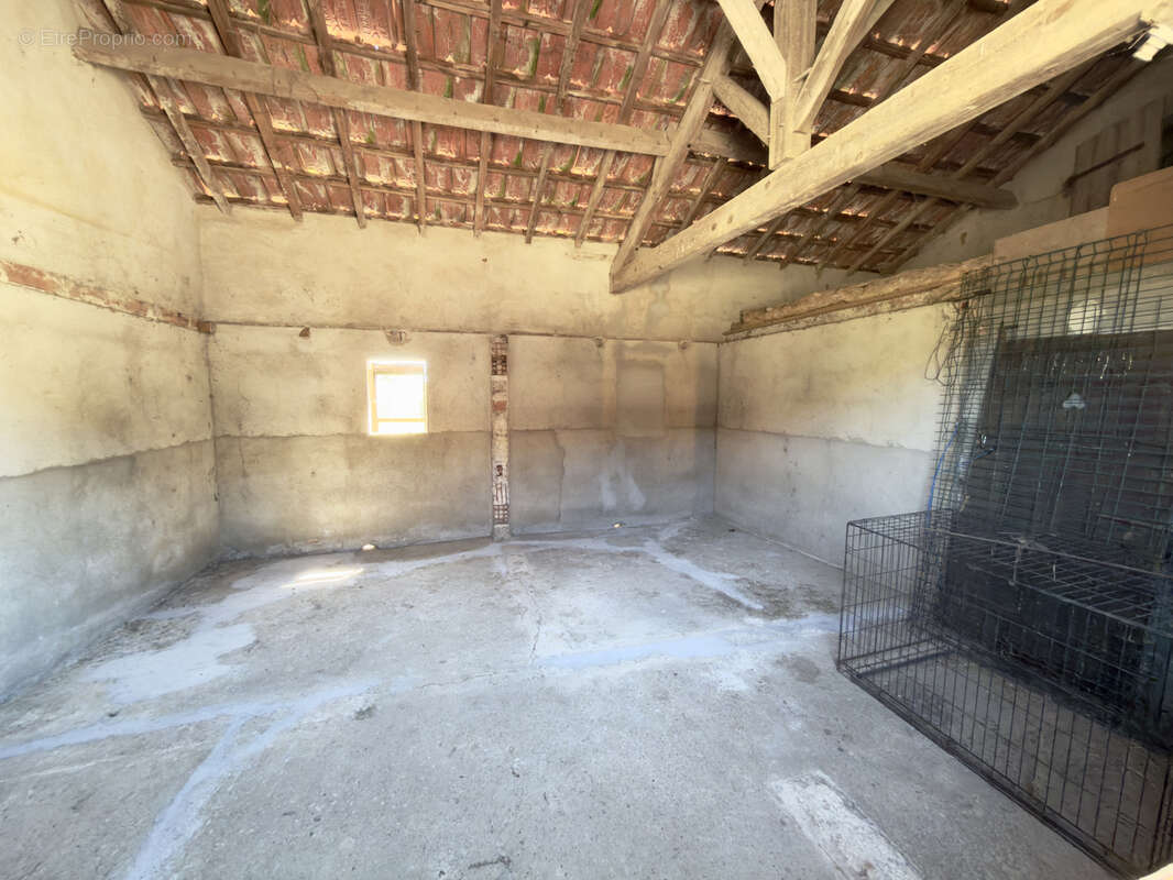 Propriété équestre avec piscine et dépendances. - photo 14