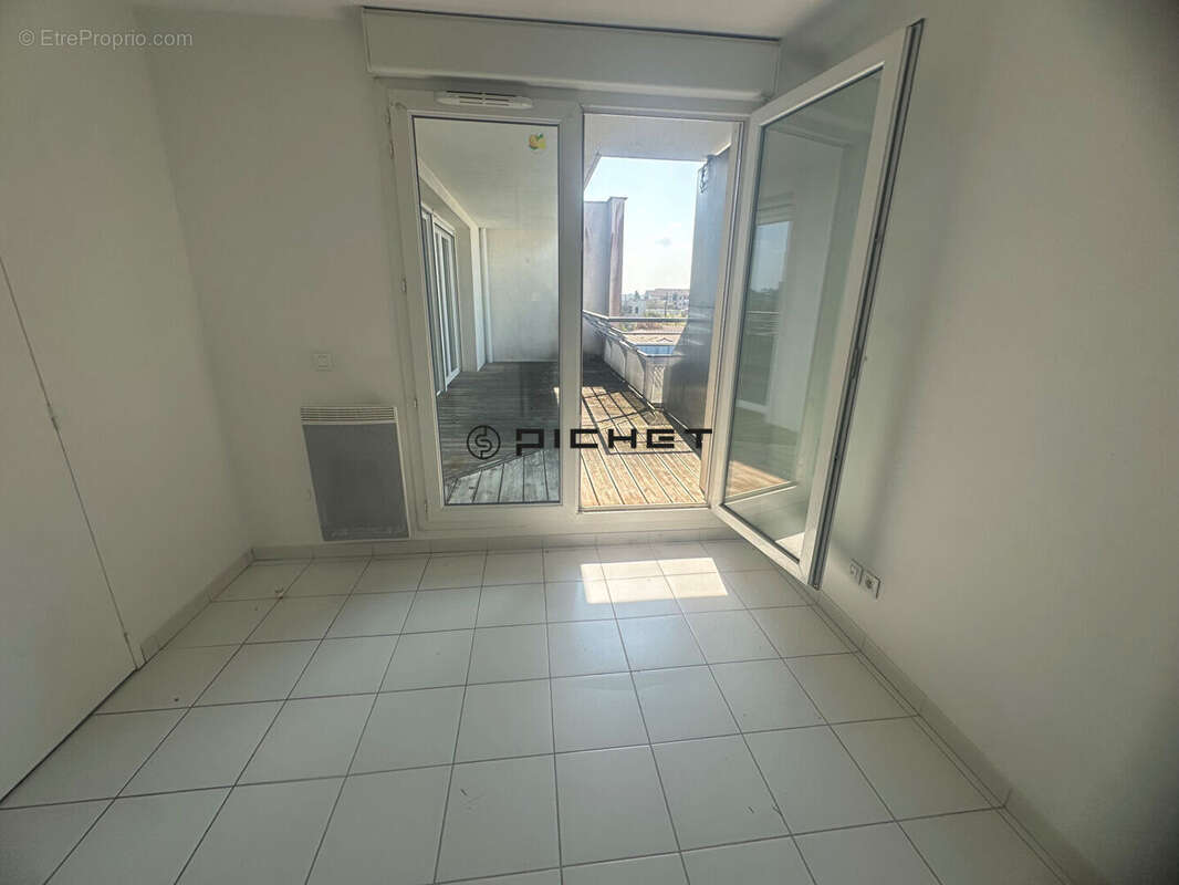 Appartement à VILLENAVE-D'ORNON