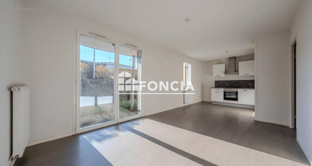 Appartement à PAREMPUYRE