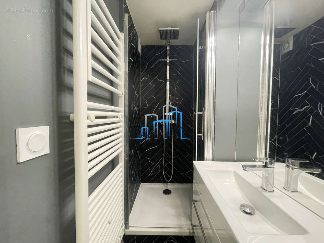 Appartement à PARIS-10E