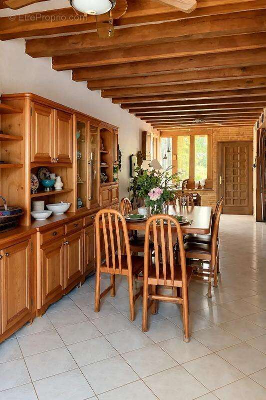 Maison de 5 pièces de 146 m² à Boissy-sous-Saint-Yon - photo 5