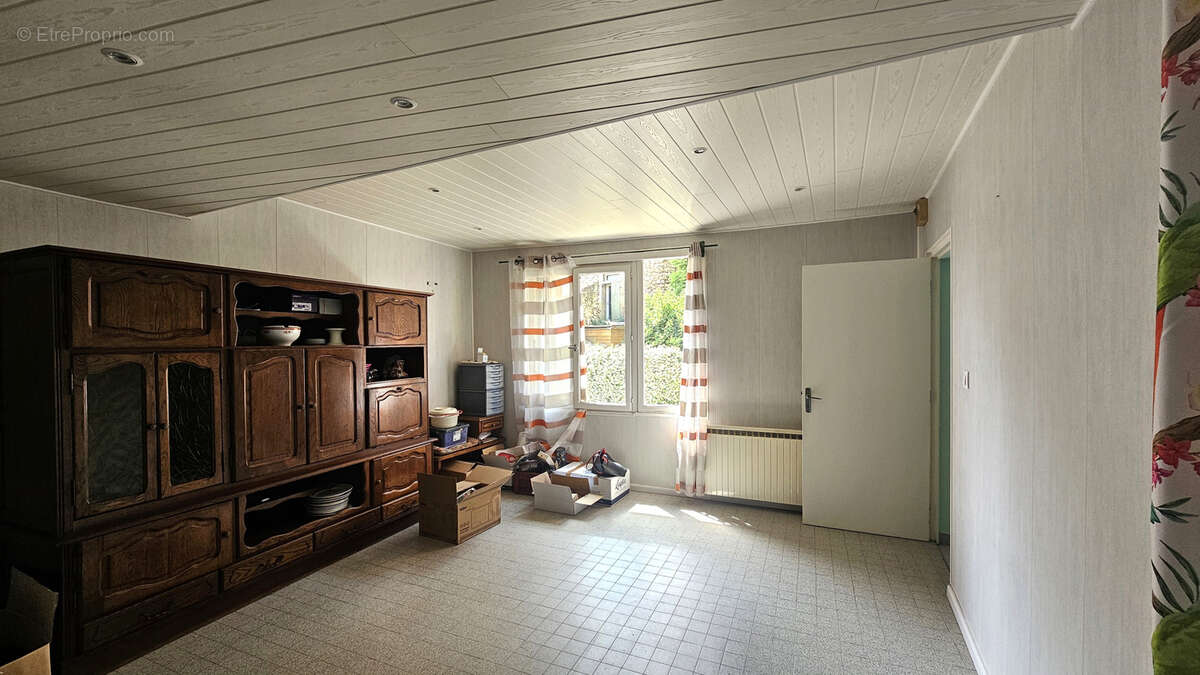 Maison à BEAUCHASTEL