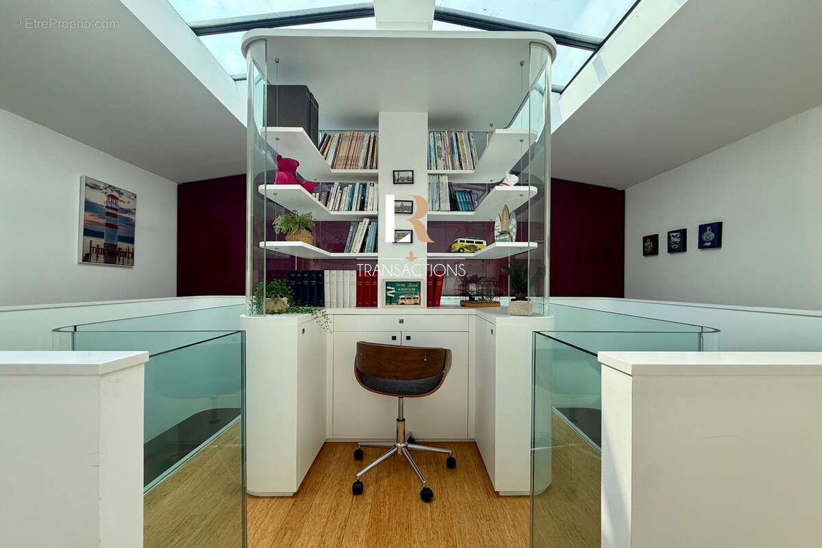 Marché central - Maison unique au design ultra contemporain avec extérieur - photo 17