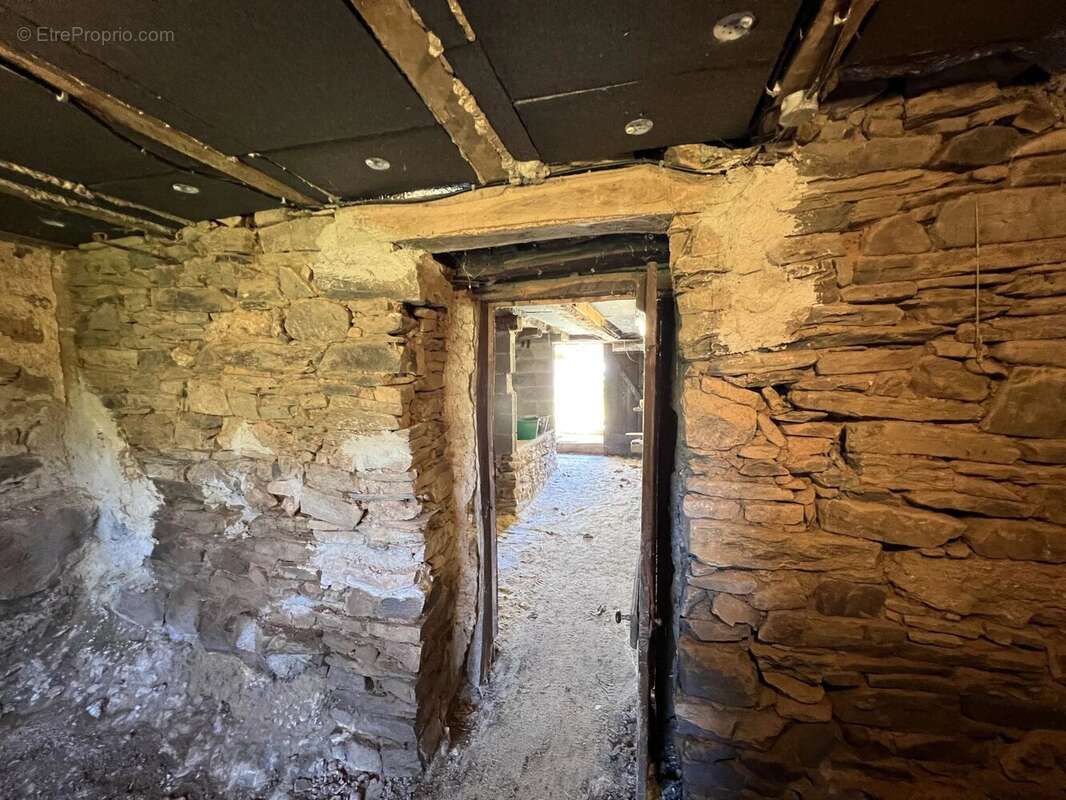 Maison à LACAPELLE-MARIVAL