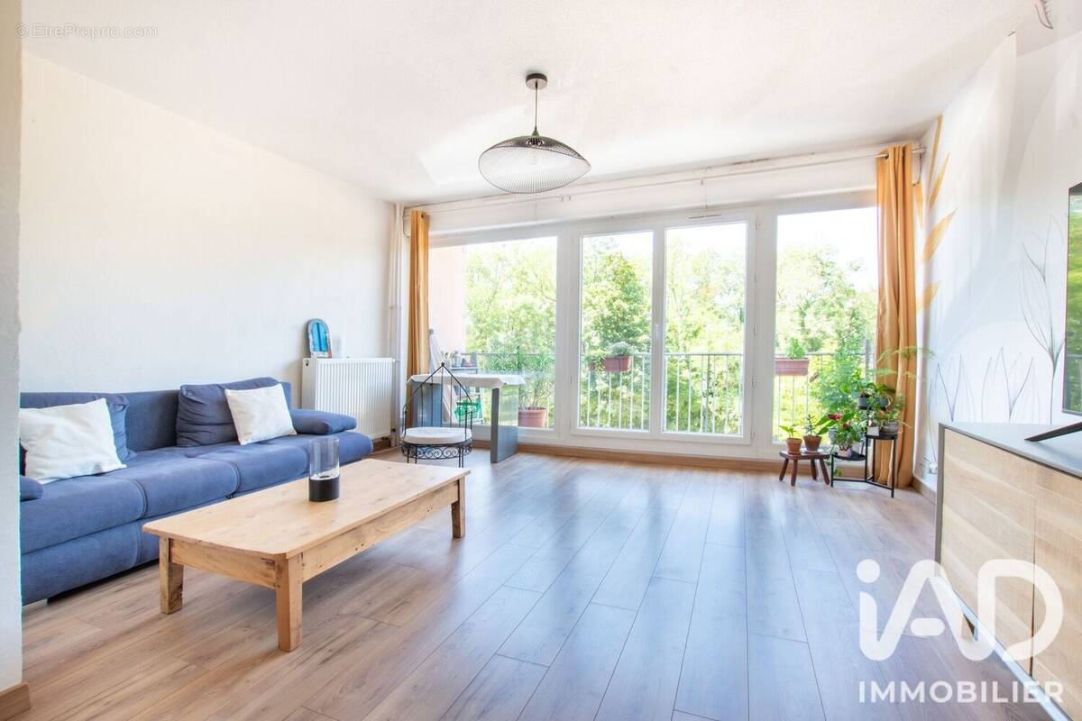 Photo 1 - Appartement à SAINTE-FOY-LES-LYON