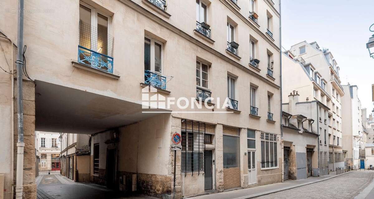 Appartement à PARIS-10E