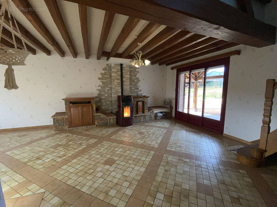 Maison à PRECY-SUR-VRIN