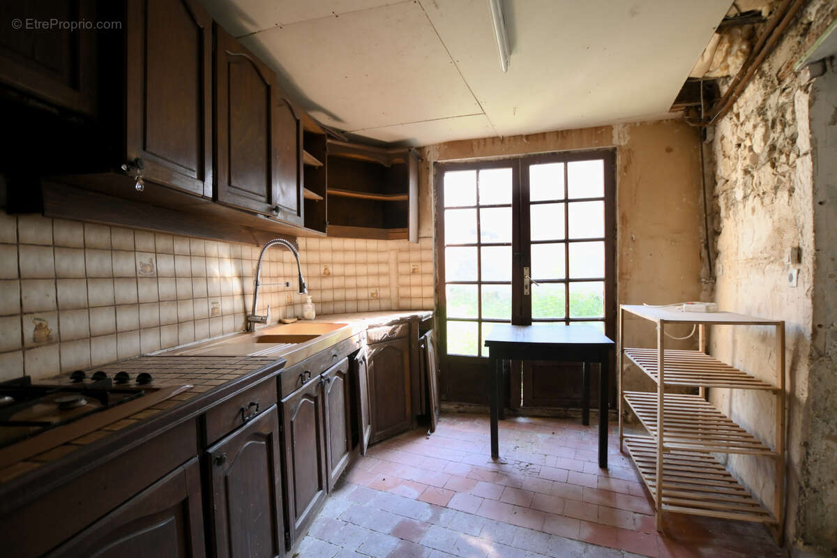 Belle opportunité de rénovation à Gy-l'Évêque - photo 9
