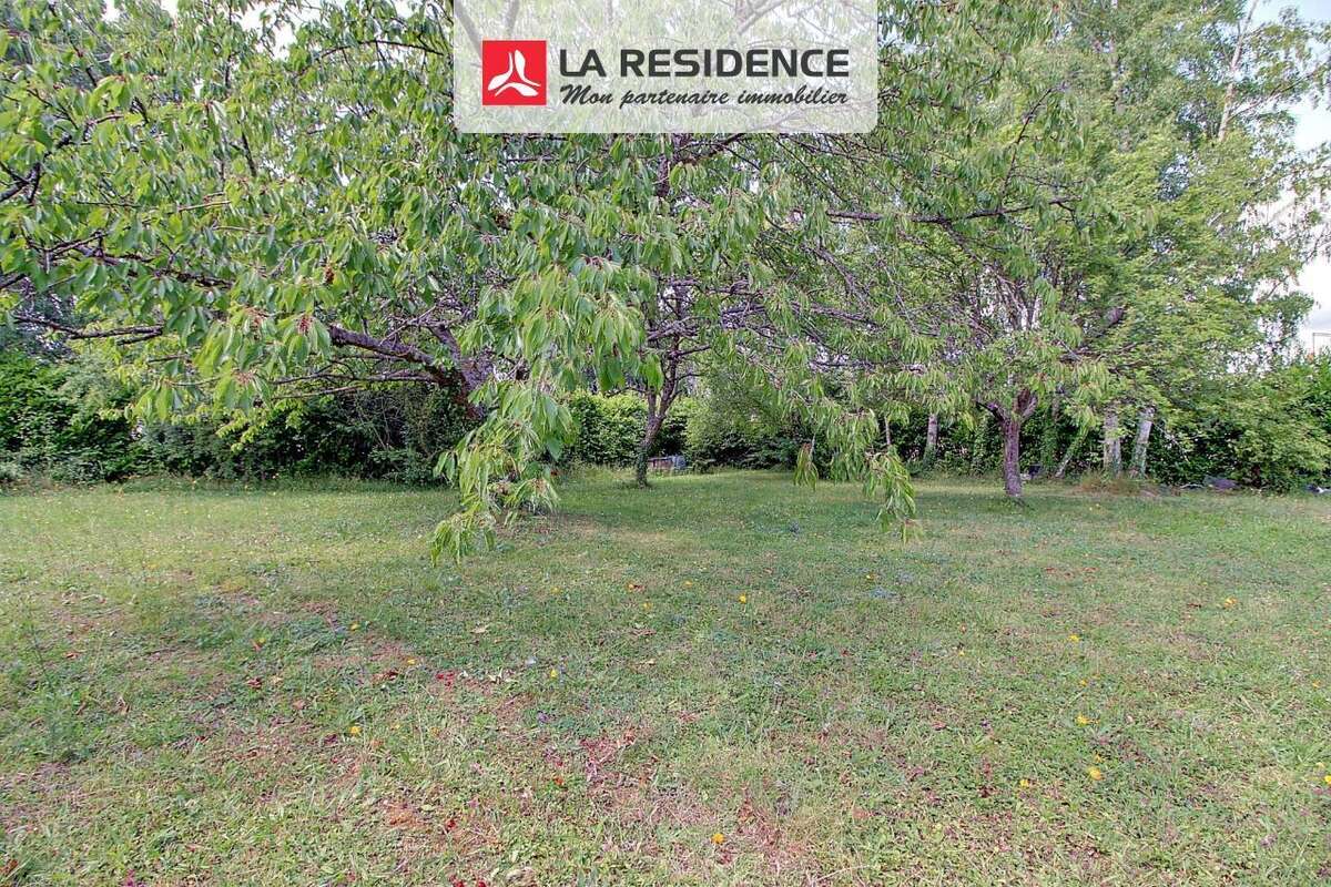 Terrain à CHAMBOURCY