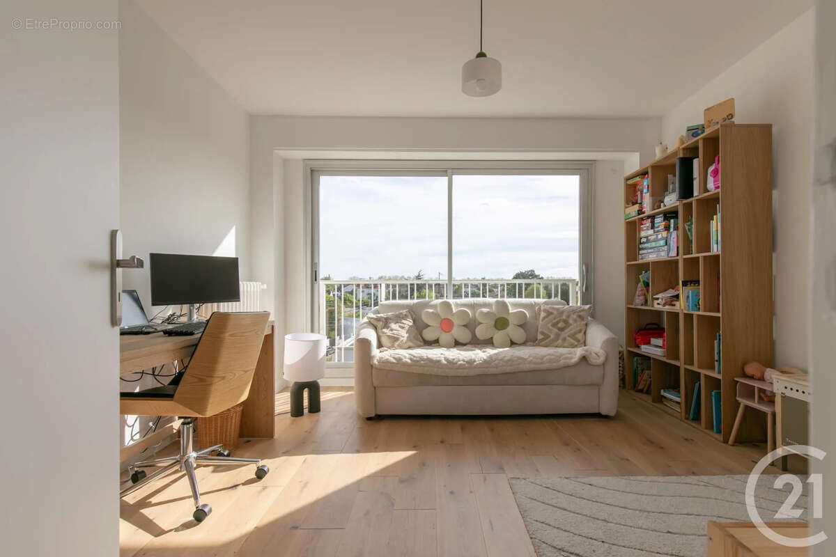 Appartement à SAINT-MAUR-DES-FOSSES