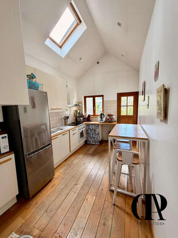 Maison à VERRIERES-LE-BUISSON