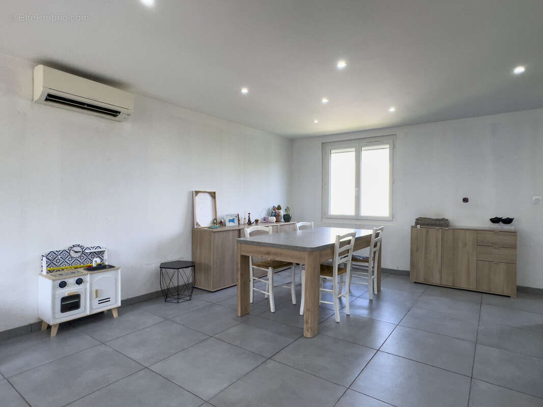 Maison à GUILHERAND-GRANGES