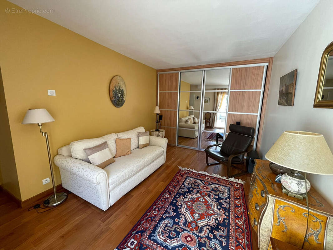 Maison à FEUCHEROLLES