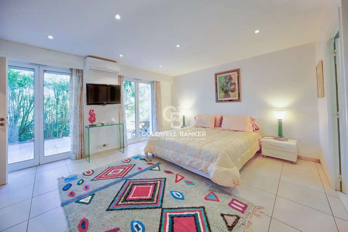 Maison à MOUGINS