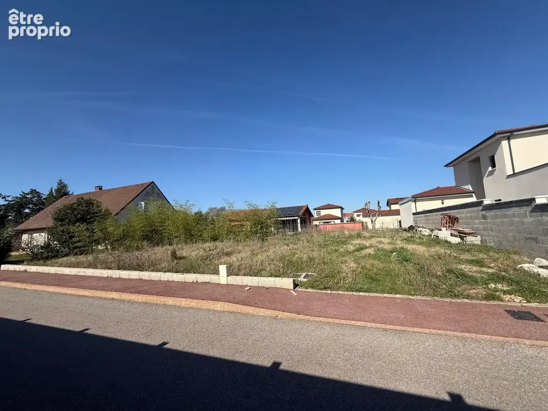 Terrain à GENAS