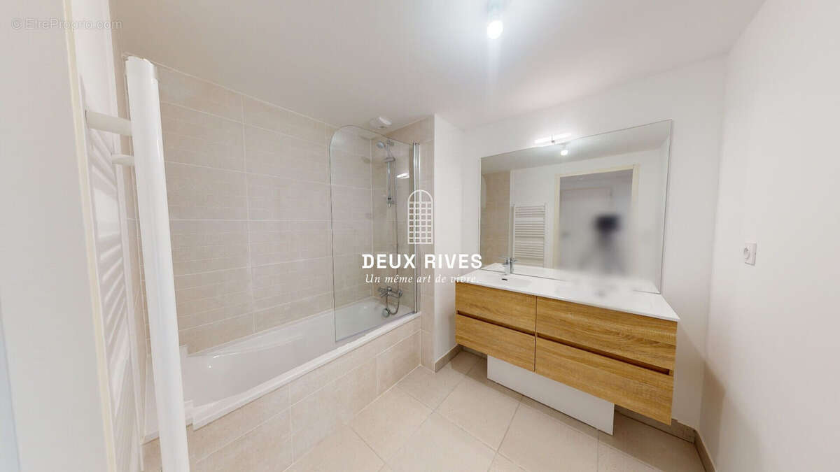 Salle de bain - Appartement à NANTES