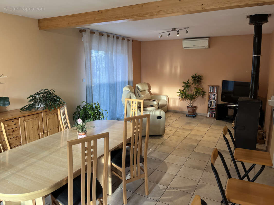 Maison de 101m2 sur près de 10 ares de terrain à Orchamps-Vennes - photo 4