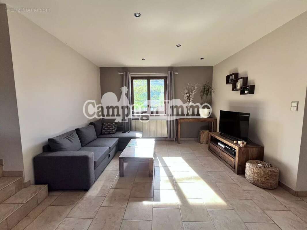 Maison à SAINT-FORGEUX