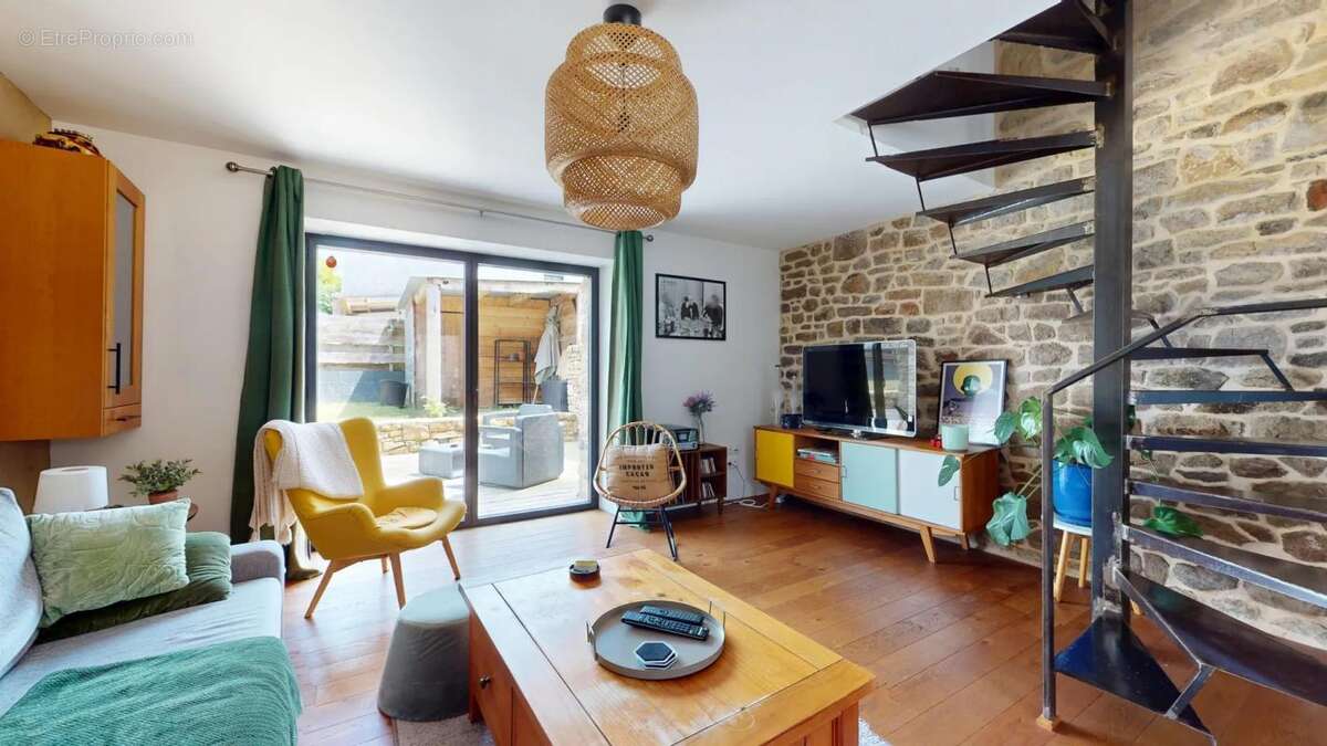 Maison à LOCOAL-MENDON