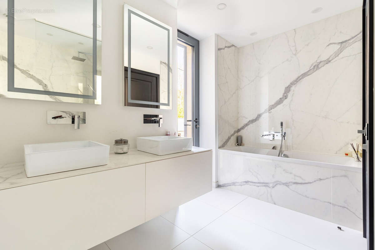 Maison à GRAYAN-ET-L'HOPITAL