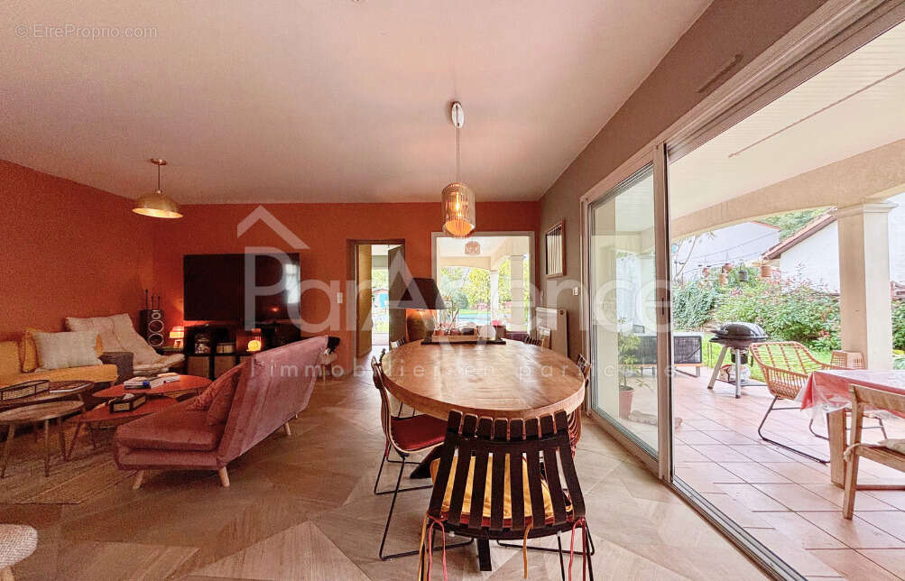 Maison familiale avec piscine   Proche plage - photo 6