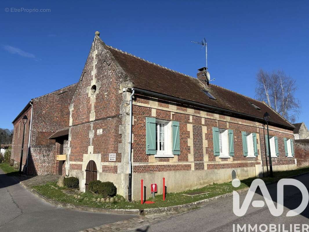 Maison 190 m² à Jonquieres  - photo 2