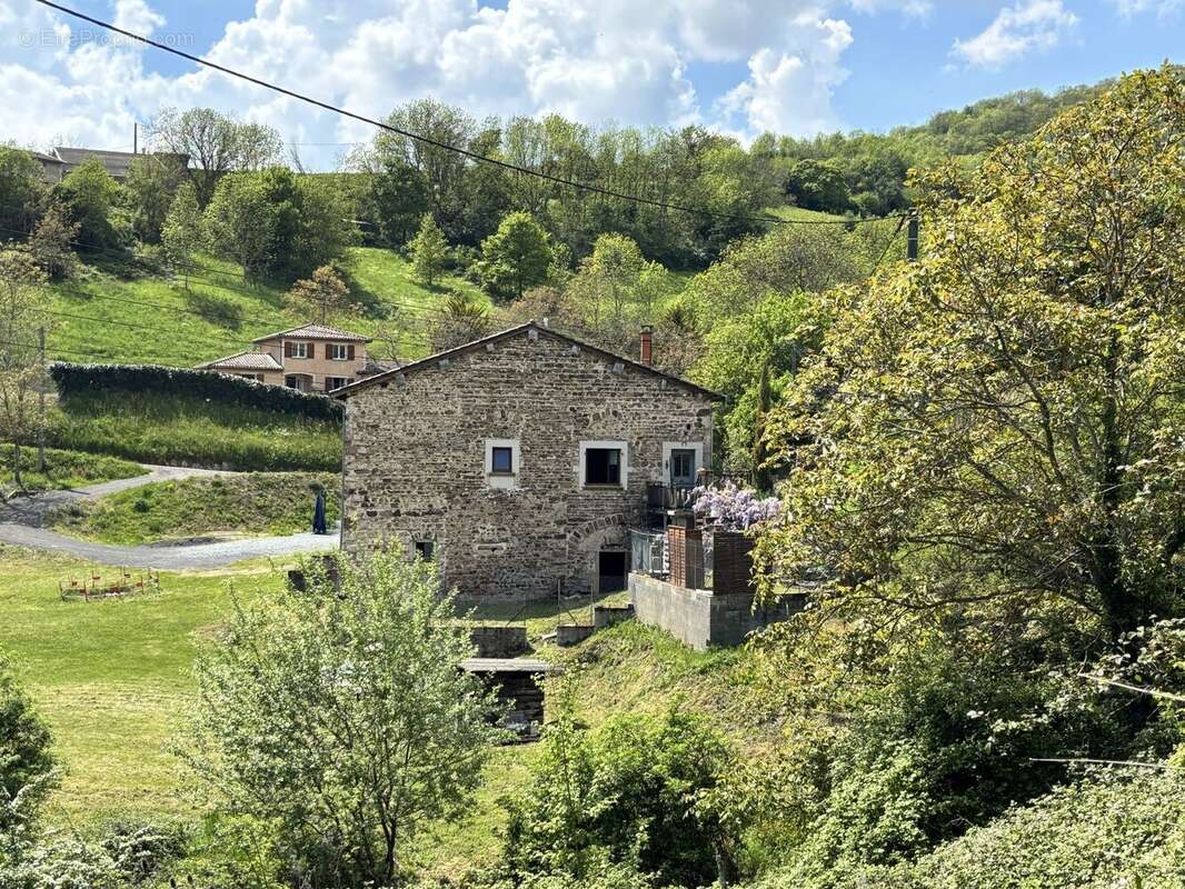 Maison à BEAUJEU