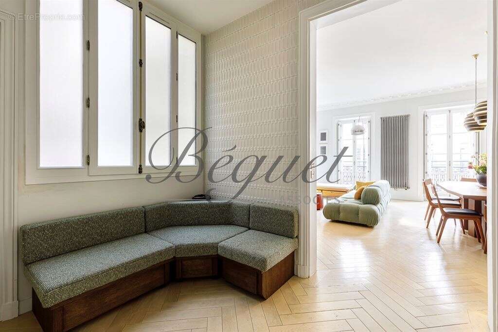 Appartement à PARIS-9E