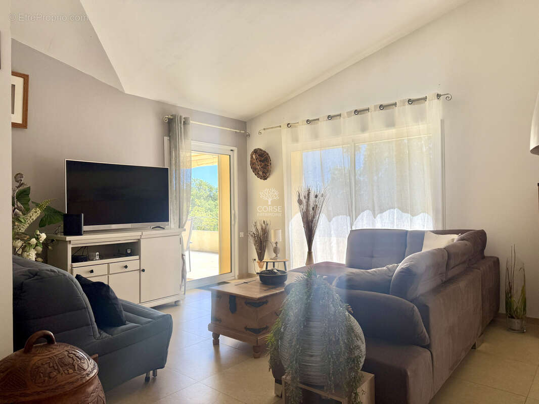 Maison 4 pièces   Proche Porto-Vecchio - photo 3