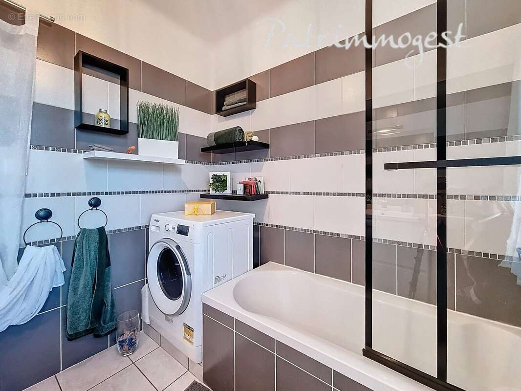 Chambre 2 - Appartement à FEURS