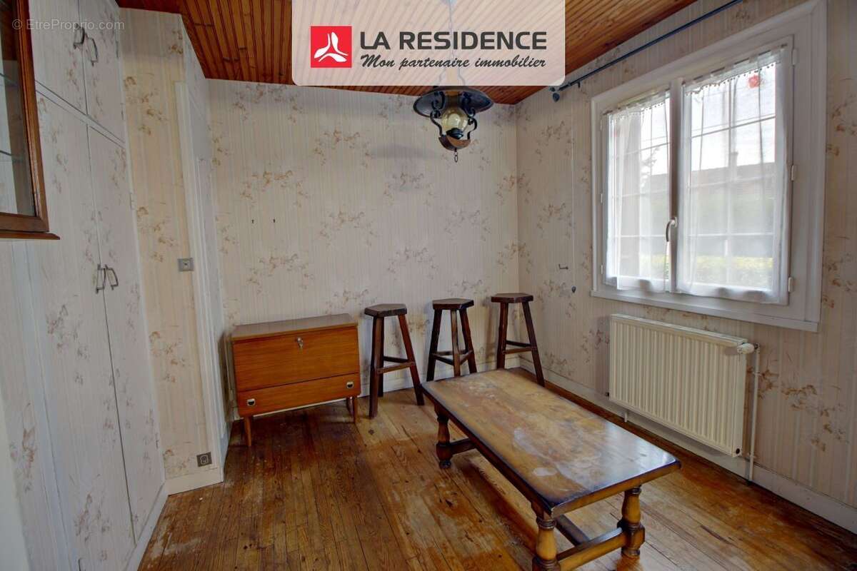 Maison à COURCELLES-SUR-SEINE