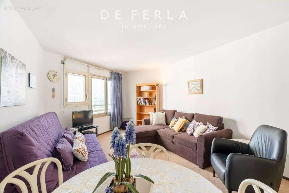 Appartement à PARIS-14E