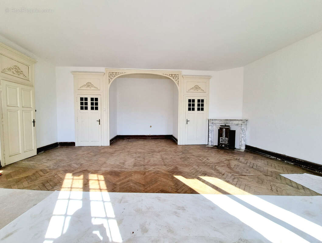 Immeuble à Fort Potentiel 650 m2 - photo 3