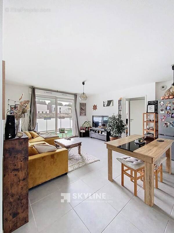 Appartement à MARSEILLE-4E