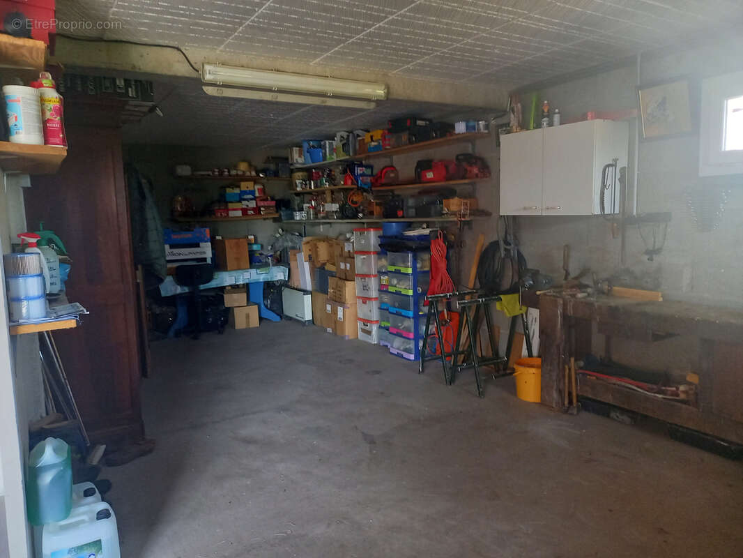 Maison à DOMPIERRE-SUR-BESBRE