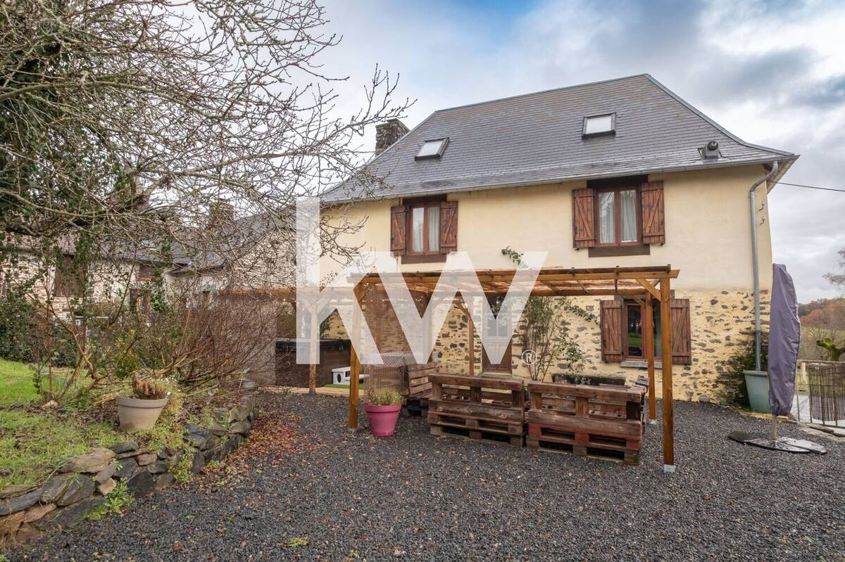 Maison à ESPARTIGNAC