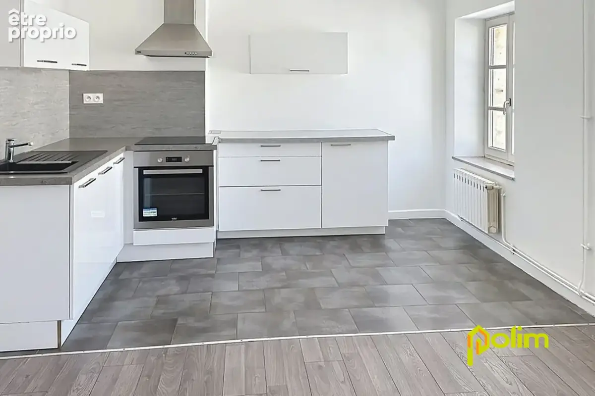bel appartement F4 de 79 m2 avec grenier au dessus , parfait état - photo 2