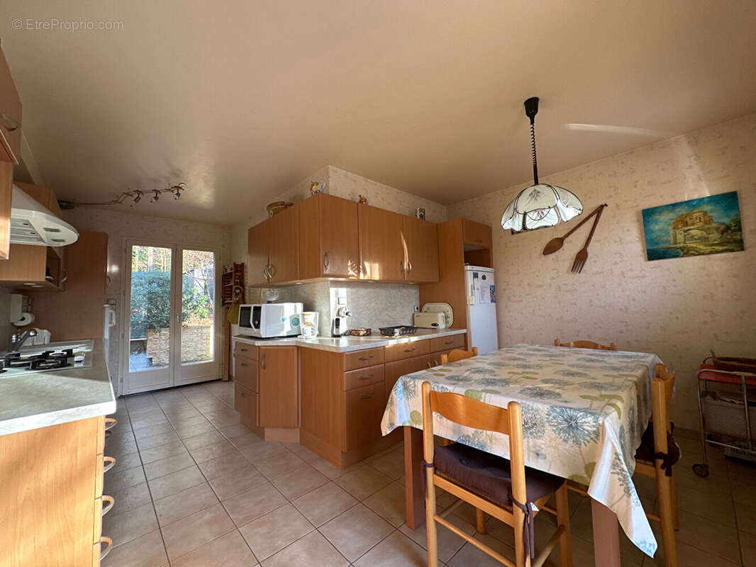 Maison à GIF-SUR-YVETTE