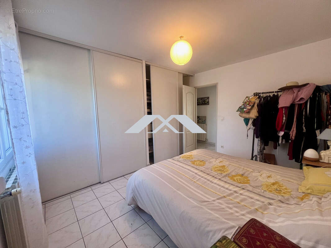 Maison à SAINT-QUENTIN-LA-POTERIE