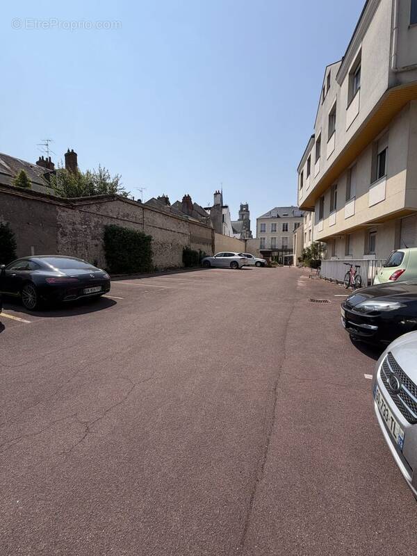 Parking à ORLEANS