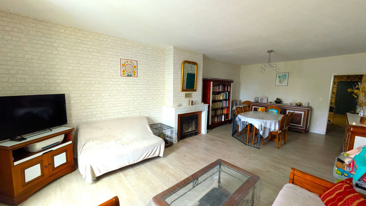 Maison à GONDREVILLE