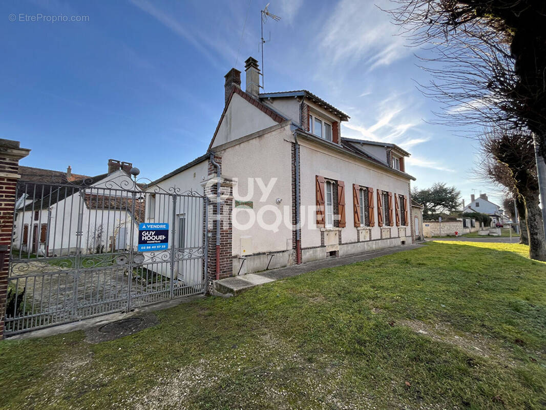 Maison à BASSOU
