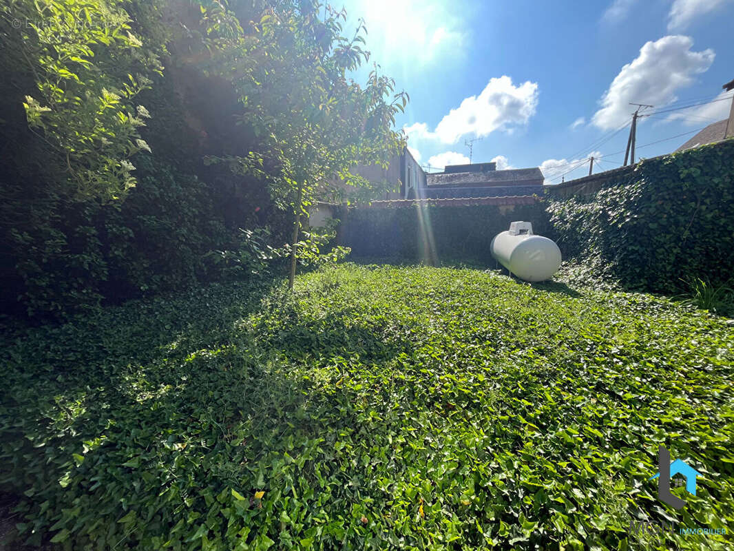 Maison à ALLUYES