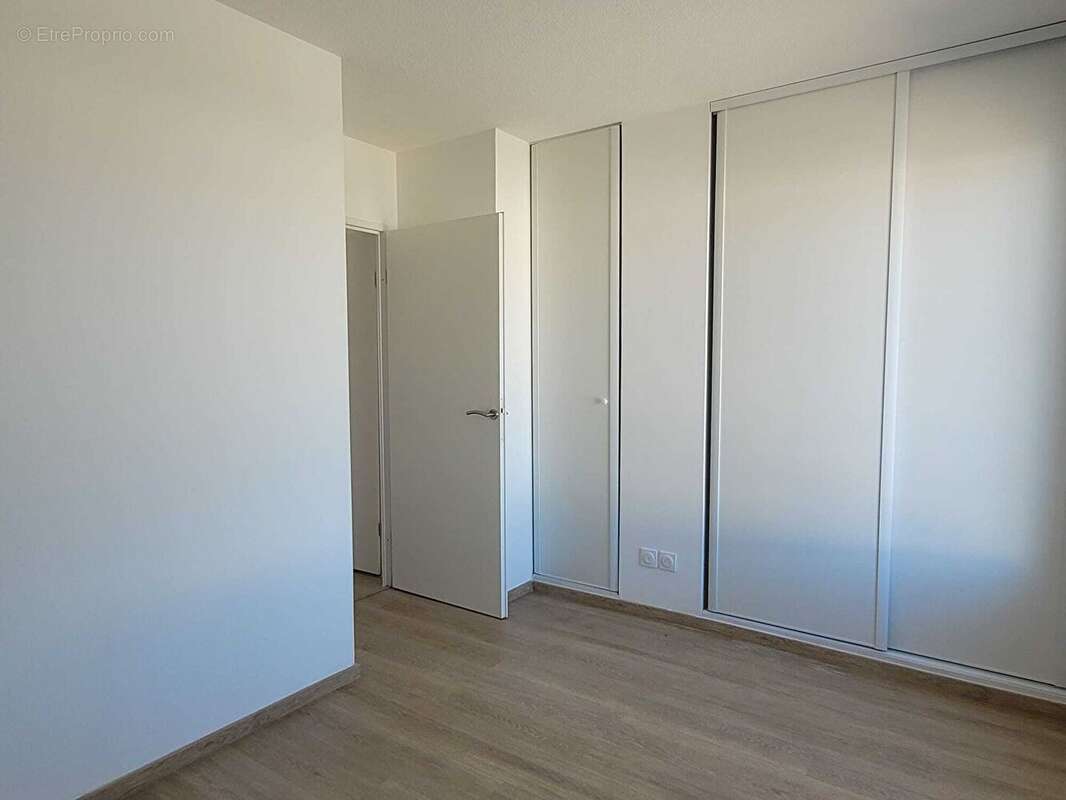 APPARTEMENT T4 + Balcon à Montrabe - photo 3