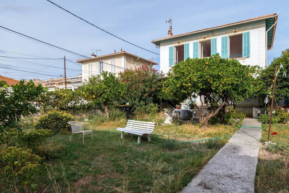 Maison à CAGNES-SUR-MER